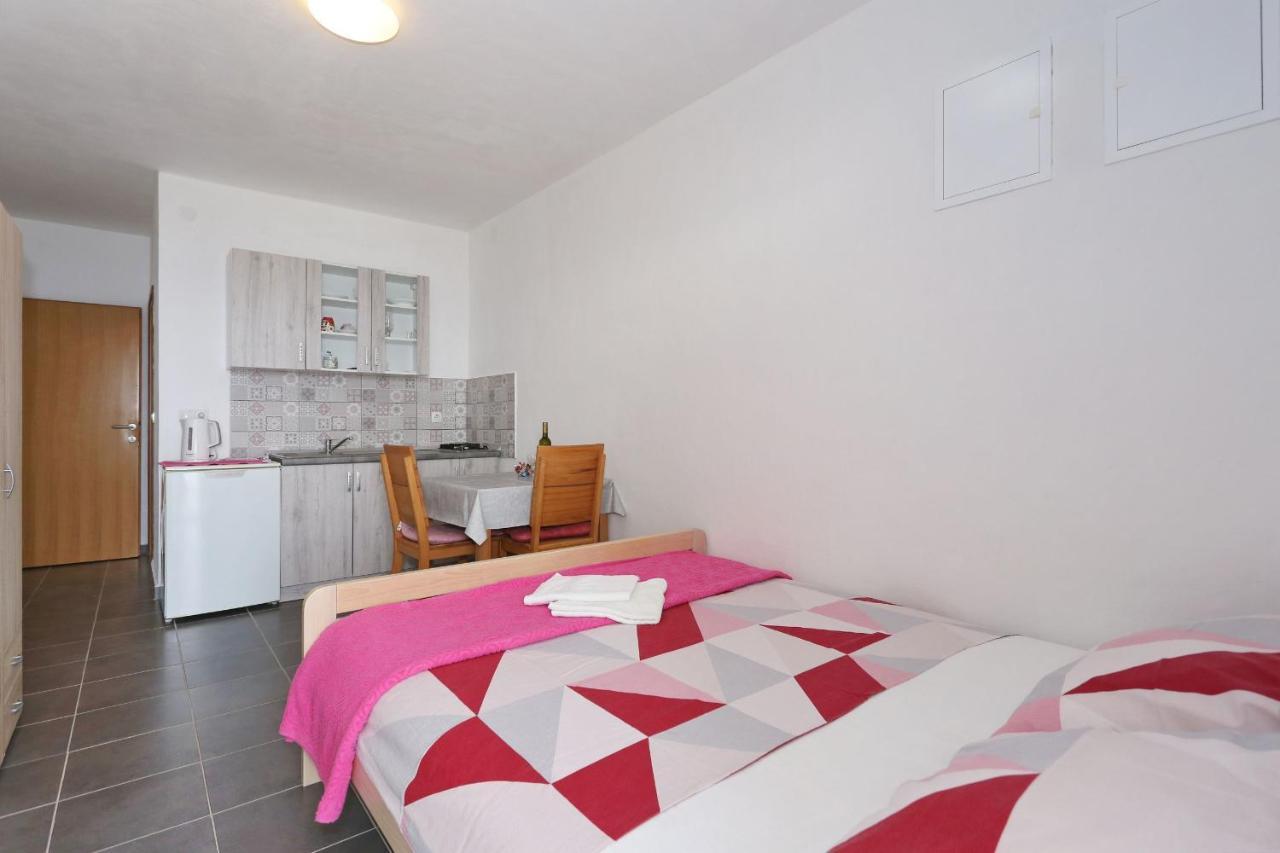 Apartments Vlado I Vesna Rtina Exterior photo