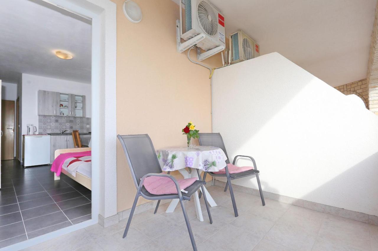 Apartments Vlado I Vesna Rtina Exterior photo