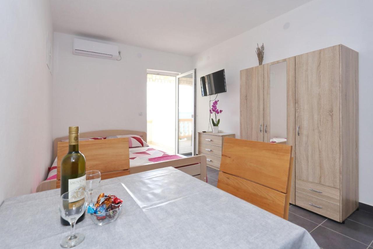 Apartments Vlado I Vesna Rtina Exterior photo
