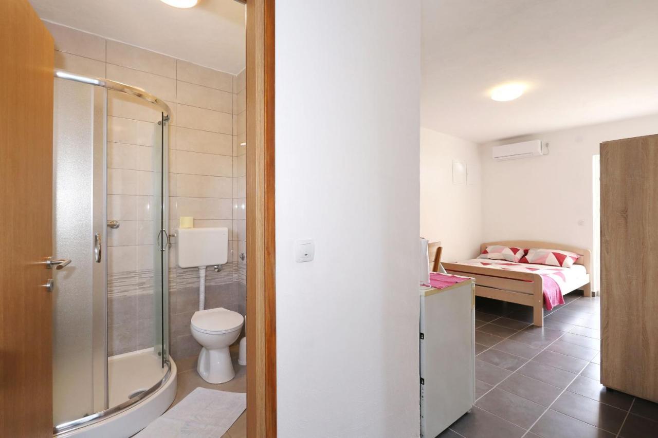 Apartments Vlado I Vesna Rtina Exterior photo